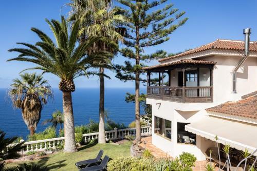 El Refugio Apartments & Villa