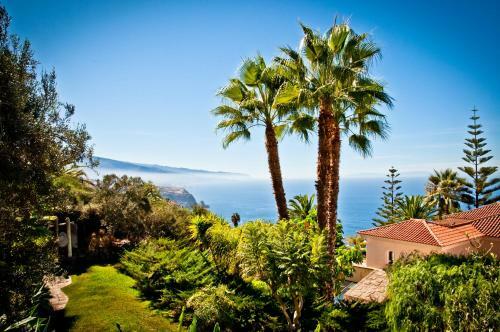 El Refugio Apartments & Villa
