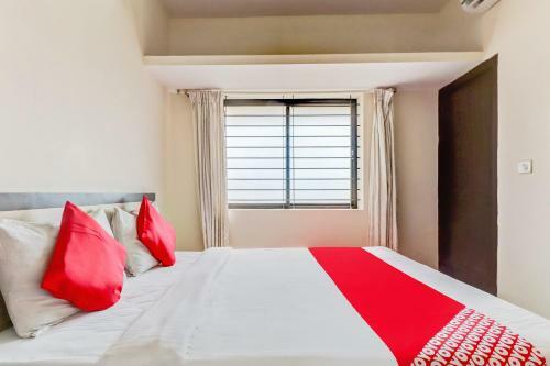 Apartamentos Oyo 2677 Hotel Royal Blue
