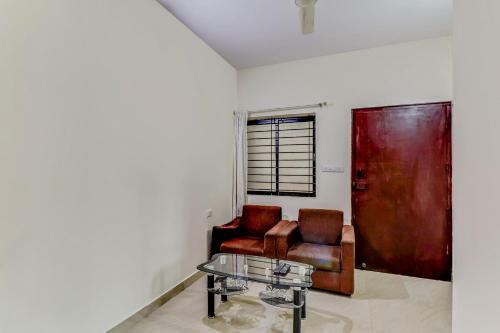 Apartamentos Oyo 2677 Hotel Royal Blue