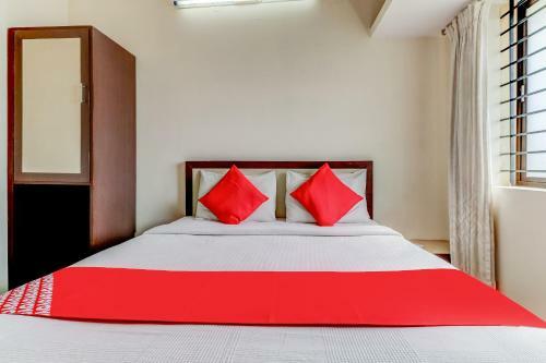 Apartamentos Oyo 2677 Hotel Royal Blue