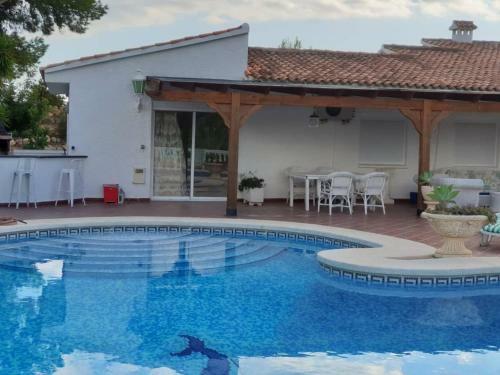 De Luxe Villa