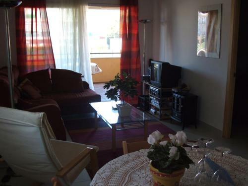 Fabulous Apartment With Gardens And Pool - Riells Blau