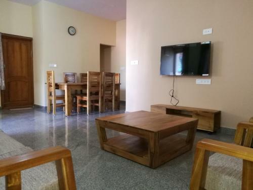 Hostal Stayin 2 Bedroom Independent House