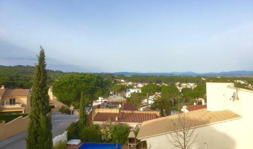 Beautiful Hillside Property - Villa Muntanya