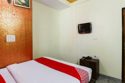 Hotel Vaccinated Staff - Oyo 62768 Gm Royals