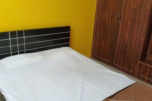 Apartamento Bangalore -1920 Yellow Stone