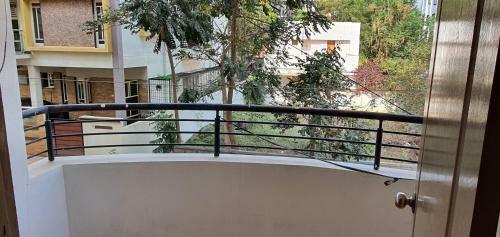 Apartamento Bangalore -1920 Yellow Stone