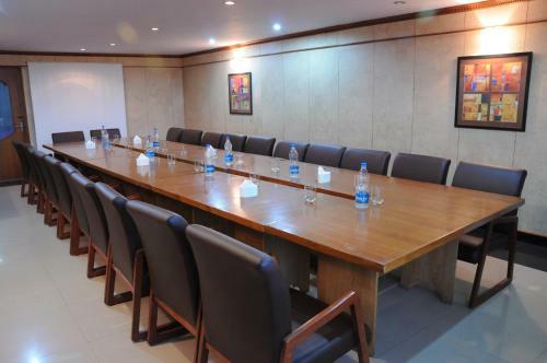 Hotel Vaishnavi Residency