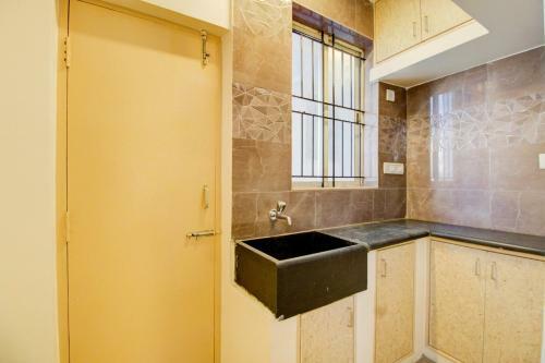 Capital O 77459 Smile Hotels