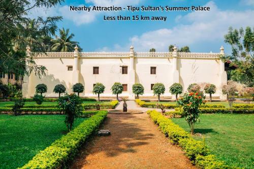 Capital O 77459 Smile Hotels