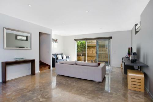 Tides Apartments Port Fairy