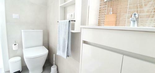 Hd Mog�n Coral Apartments