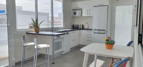 Hd Mog�n Coral Apartments