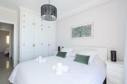 Apartamento Beachfront In Puerto Mog�n