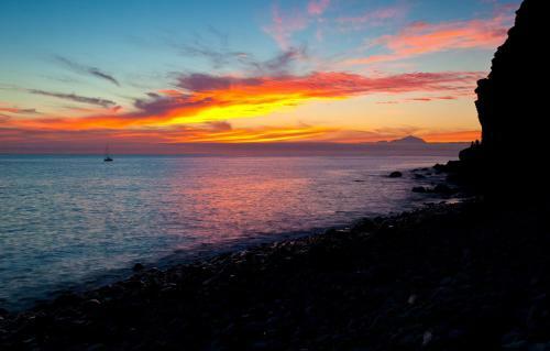 Front Line Marina Apartment With Roofterrace
