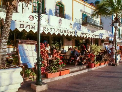 To To Apartments - Puerto De Mog�n