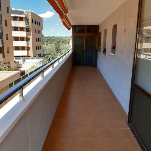 Apartamento Con Amplia Terraza, Ideal Familias