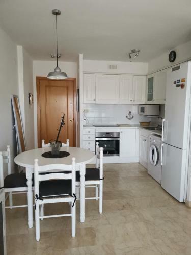 Apartamento Pina Beach Holidays