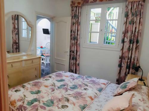 C�moda Casita Con Barbacoa, Buena Conexi�n Wifi