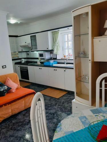 C�moda Casita Con Barbacoa, Buena Conexi�n Wifi
