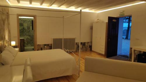 Hostal Casa Jard�n El Colmenar