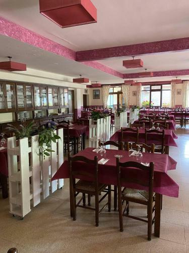 Hostal Hostatgeria I Restaurant Coll De Condreu