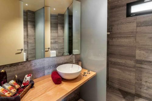 Villa La Solfa Casa Aislada Con Amplio Jard�n