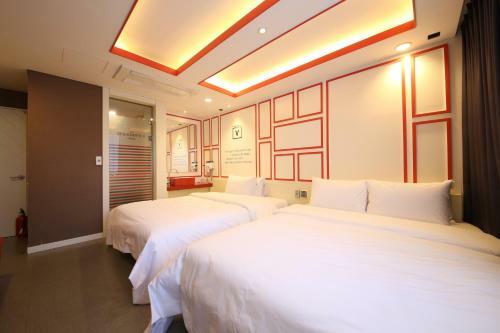 Moonbayhotel