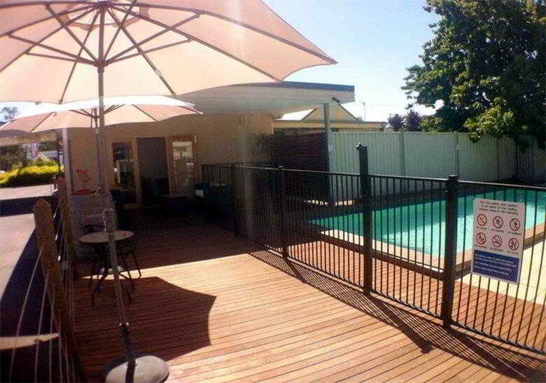 Best Western New Crossing Place Motel