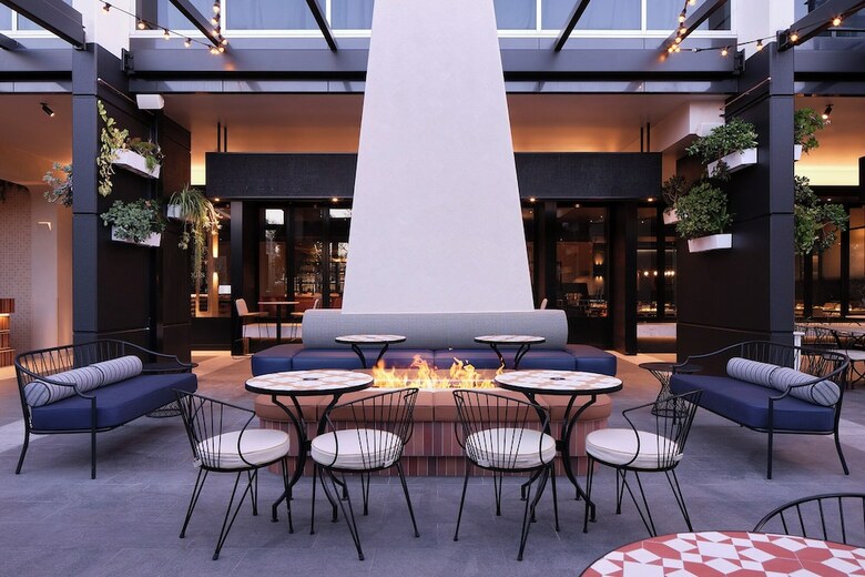 Hotel Realm