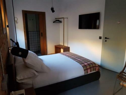 Hostal 13 Suites