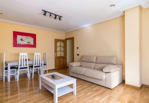 Apartamento Housingle�n - Pleno Centro Con Garaje