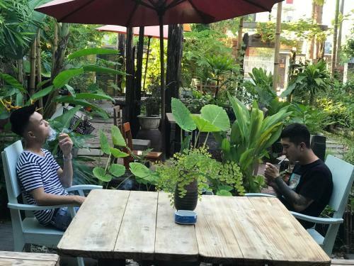 Chapi Coffee & Backpacker