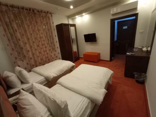 Golden Rose Hotel