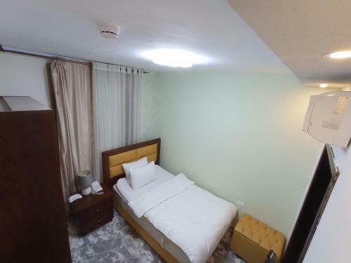 Golden Rose Hotel