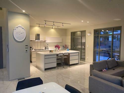 Prestige 5br Huge Villa + Amazing Pool