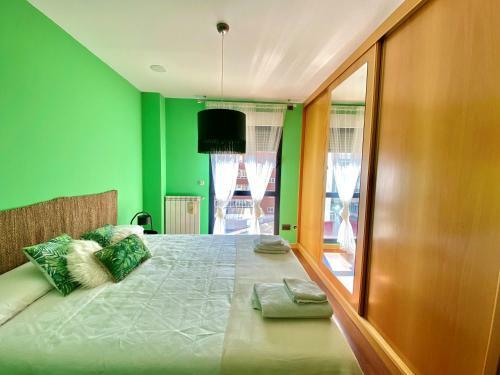 Apartamento Housingle�n - Centro Con Dos Plazas De Garaje