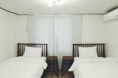 Hostal East Taste Guest House