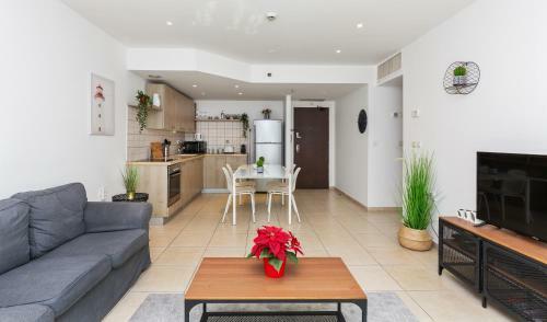 Apartamento The Green Garden Suite By The Beach