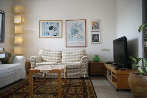 Herzelia Rooftop Special 2 Room Apartment