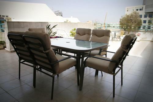 Herzelia Rooftop Special 2 Room Apartment