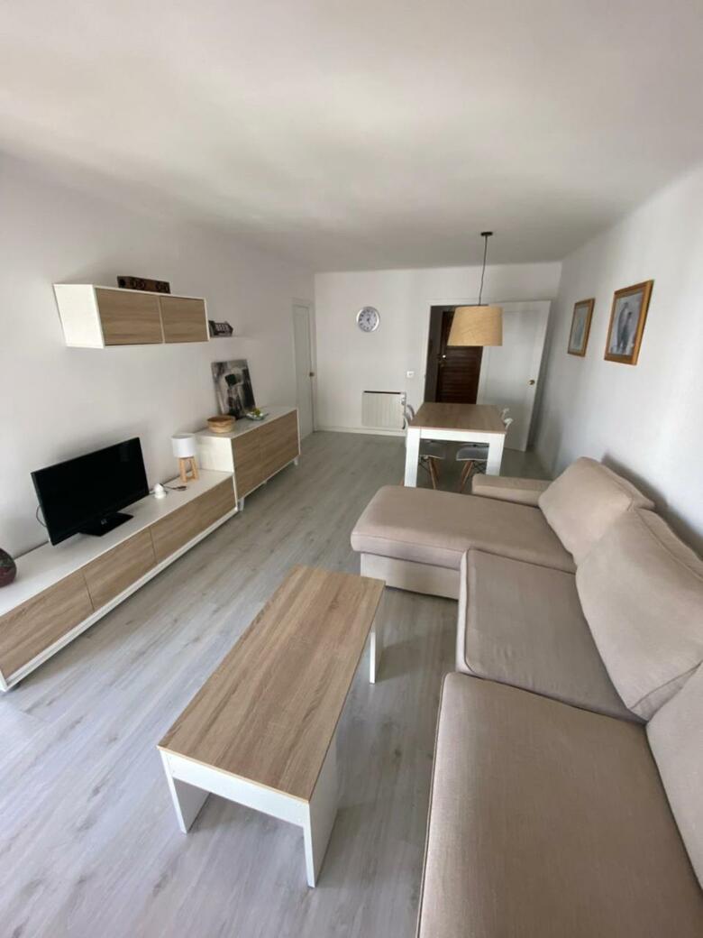 Apartamento En El Puerto De Llan�a!