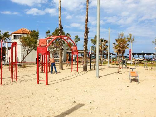 Road To The Beach Apartment By Domik