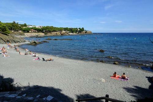Apartamento Playa Llan�a Con Piscina Comunitaria