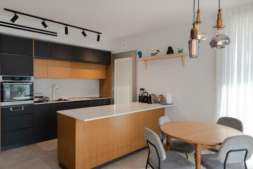 Apartamento Beachfront Deck - 20 Meters From The Beach