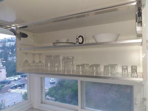 Magical Apartment Close To The Baha'i Gardens