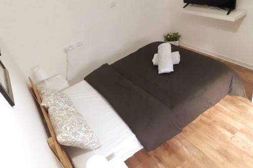 Magical Apartment Close To The Baha'i Gardens