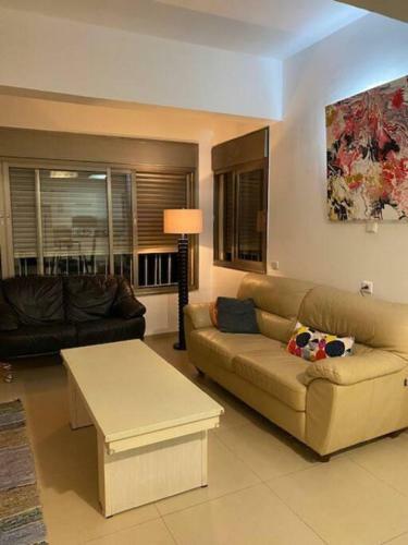 Carmel Apartment - Spacious 5-room Apartment
