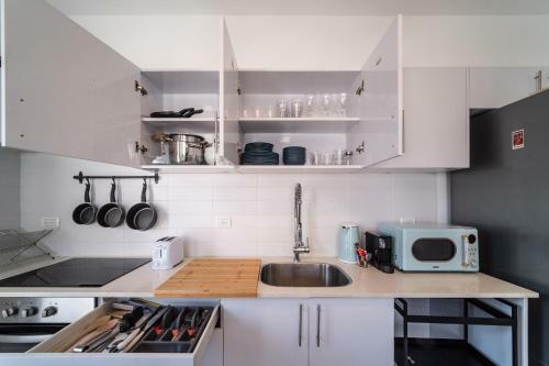 Apartamento German Colony Luxurious / 2 Bdrms Apt By Port City